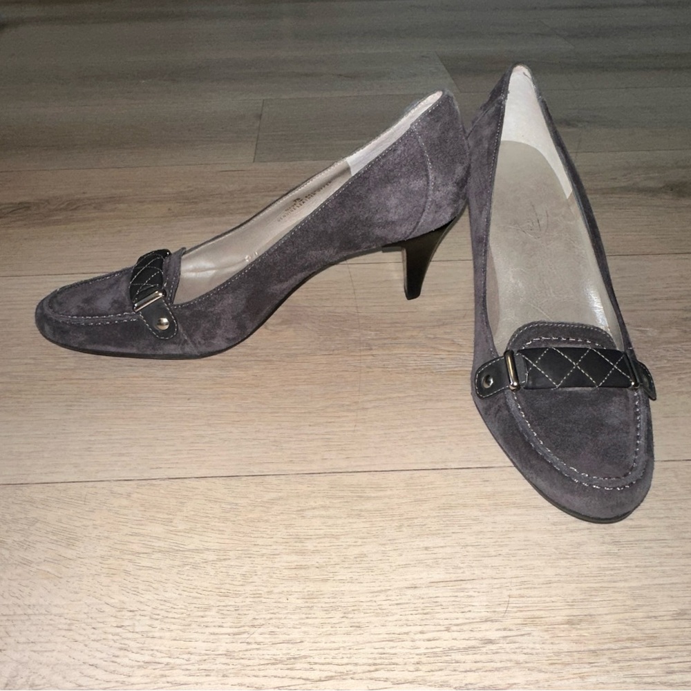 Talbots Vintage Suede Loafers with Heel - Picture 7 of 8